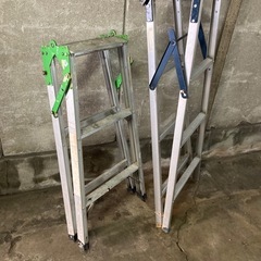 ⭐️お話中⭐️脚立　梯子　2コセットの画像