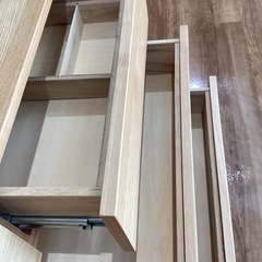 3段チェスト　ータモ材柾目仕上げー【町田市再生家具】　252639の画像