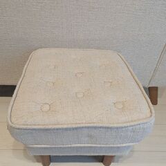 オットマン付き 2人掛け ファブリックソファソファ ホワイトベージュの画像