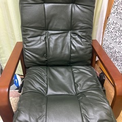 本革フットレスト付きリクライニング回転チェアの画像
