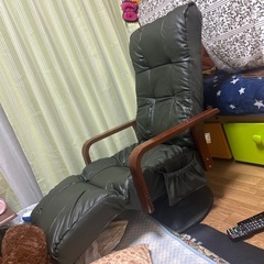 本革フットレスト付きリクライニング回転チェアの画像