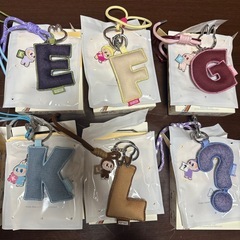 ラブブイニシャルペンダントチャーム💜【POP MART公式】★お値引き相談可能★の画像