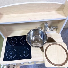 おままごとキッチン　取っ手が片方取れてます。の画像