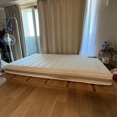 LOWYA ベッドフレームの画像