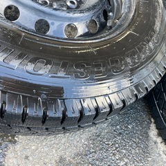 冬到来！200系ハイエース用スタッドレスタイヤ　 ホイール付き4本セット　ブリヂストン　ブリザック　　BRIDGESTONE BLIZZAKの画像