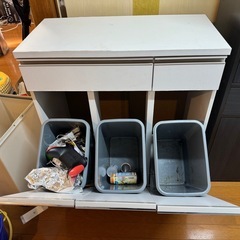 収納付きゴミ箱の画像