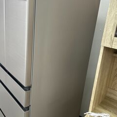 ★リユースのサカイ千葉中央店★ HITACHI 冷蔵庫 617L 24年製 動作確認／クリーニング済み TC5738の画像