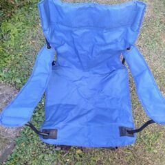 折りたたみ椅子の画像