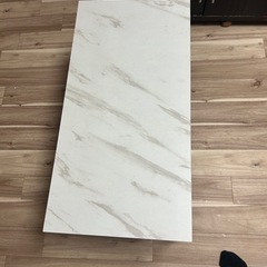 二人は余裕❗️ローテブルの画像