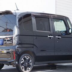 😘自社ローン😎人気軽自動車でシートヒーター付き！最新装備搭載のN-BOXカスタム！の画像