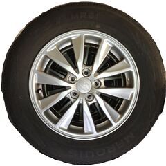 【お話中】スタッドレスタイヤ４本、ノーマルタイヤ４本（インプレッサ）の画像