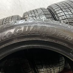 YOKOHAMA ice GUARD iG70 225/50R17 17インチ スタッドレス 4本 21年製 クラウンマジェスタ アコード ベンツ/Cクラス等　(MTI985)クレジットカード QRコード決済可能の画像