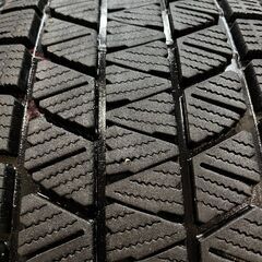 BS BRIDGESTONE BLIZZAK DM-V3 265/70R17 17インチ スタッドレス 4本 21年製 バリ溝 FJクルーザー ランクルプラド等　(MTJ842)クレジットカード QRコード決済可能の画像