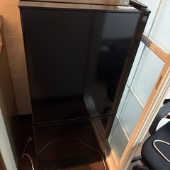 洗濯機、冷蔵庫、ケトル、電子レンジの画像