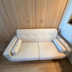 LOWYA ソファの画像