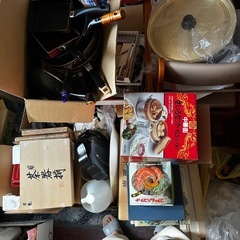 キッチン用品　掃除用具　調理器具　食器などの画像