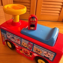 アンパマン　バス　止まりますボタン付きの画像