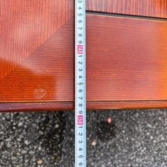 木テーブルの画像