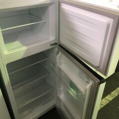 ジャングル×2和泉大型良品館 冷蔵庫 ハイセンス HE-B12E2W 2022【R446】の画像