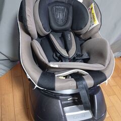 新生児から使えるチャイルドシート※一部パーツ欠の画像