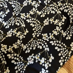 【取引中】遮光カーテン 1350x600mm x2枚の画像