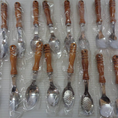 ☆▲食器　 カトラリーセット　スプーン　木製　4種類　16個セット　hの画像