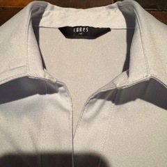 ブラウス 長袖シャツ 白　レディースMサイズ　CURES 美品　の画像