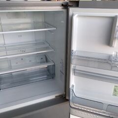 2019年　極上美品　272L　大容量で使いやすい設計　霜取りファン搭載　3ドア　冷蔵庫の画像