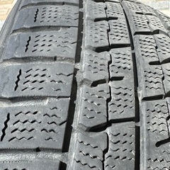 スタッドレスタイヤ 175/65R15の画像