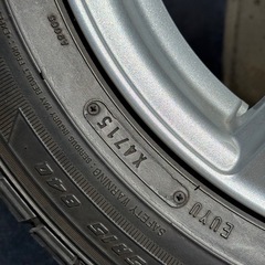 スタッドレスタイヤ 175/65R15の画像