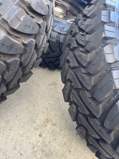 オープンカントリー255/85r16 ホイール付き4本