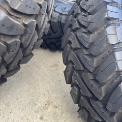 オープンカントリー255/85r16 ホイール付き4本の画像