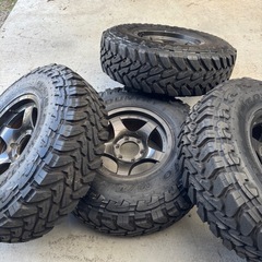 オープンカントリー255/85r16 ホイール付き4本の画像