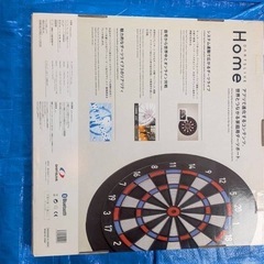 ダーツ板、ダーツ矢12本の画像