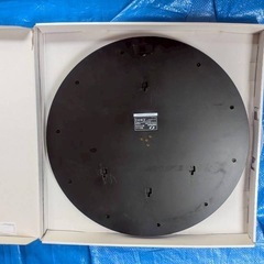 ダーツ板、ダーツ矢12本の画像