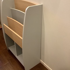 絵本ラック　こどもと暮らしの画像