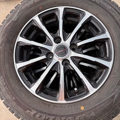 185 70 14アルミホイールとスタッドレスタイヤ4本の画像