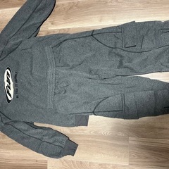 洋服セット（ニット、ジャケット、ワンピース）の画像