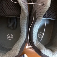 運動靴26cmと28cm 1つ937円です。の画像