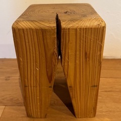 丸太切り出し無垢材スツール椅子の画像