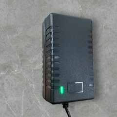 KUZUPRO 6インチコードレスチェーンソーブラシレス 充電式 36V バッテリー2つ付き 通電動作確認済み 中古品販売 12Bの画像