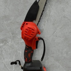 KUZUPRO 6インチコードレスチェーンソーブラシレス 充電式 36V バッテリー2つ付き 通電動作確認済み 中古品販売 12Bの画像