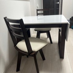 （お話中）ダイニングテーブルセット(2人用)の画像