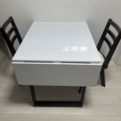 （お話中）ダイニングテーブルセット(2人用)の画像