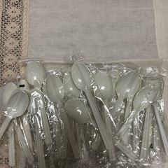 割り箸50膳　使い捨て　お正月　使い捨てスプーン40本　コンビニの画像