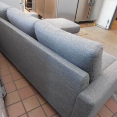 645＃　中古　グレー三人掛けソファーオットマン付きの画像