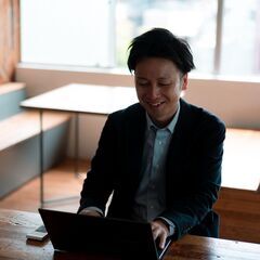 【営業事務】未経験OK！飲食店特化のWEB制作会社のバックオフィス業務／年間休日120日の画像