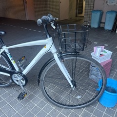 大人用自転車　27インチ　6段ギア、オートライト、鍵付き、シティサイクル　2020年購入品、イオンで4.8万円程度、美品の画像