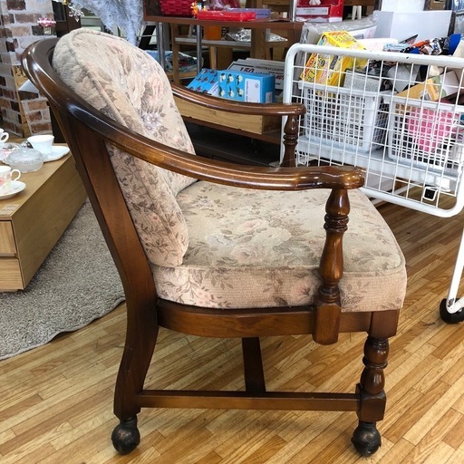 karimoku アームチェア　キャスター付き　コロニアル　1/4 カリモク アームチェア コロニアル キャスター付き karimoku ストア