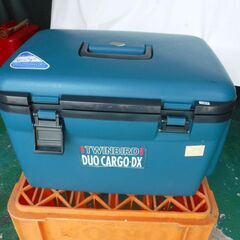 HOT・COOL兼用BOX　AC・DC両電源が使用可能　ロック部分に不具合あり　車載でも室内でも使用できます。の画像